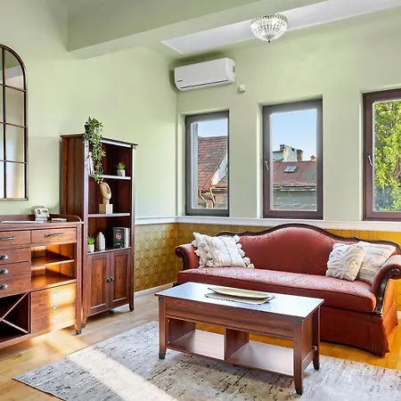 Heart Retreat Elegant *