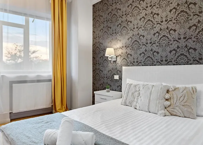 Heart Retreat Elegant *