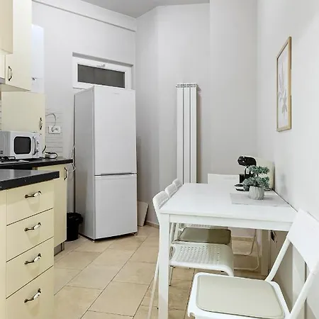 Heart Retreat Elegant