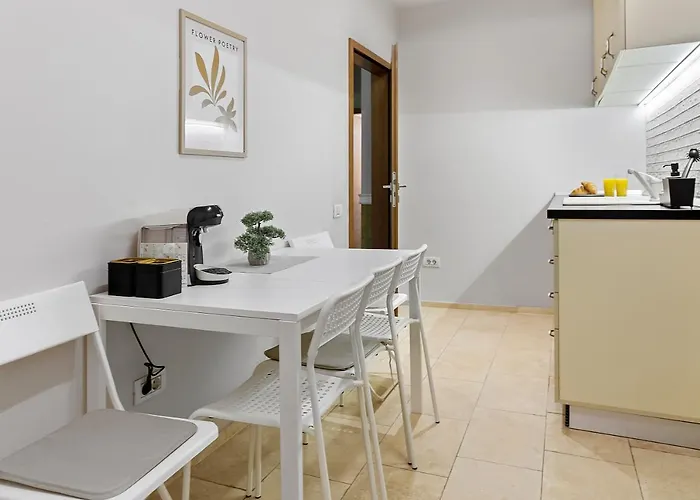 Heart Retreat Elegant Apartment Bucharest