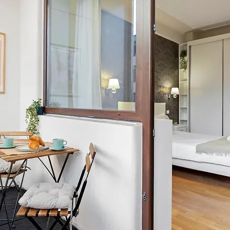 Apartment City Heart Retreat Elegant Bucharest