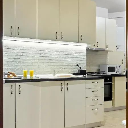 City Heart Retreat Elegant Apartment Bucharest