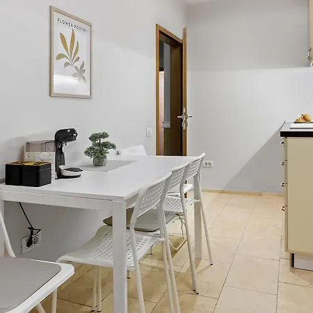 City Heart Retreat Elegant Apartment Bucharest