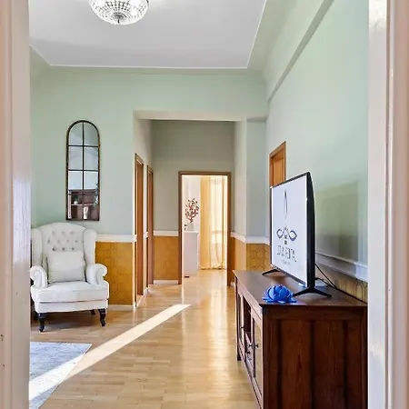 City Heart Retreat Elegant * Bucharest